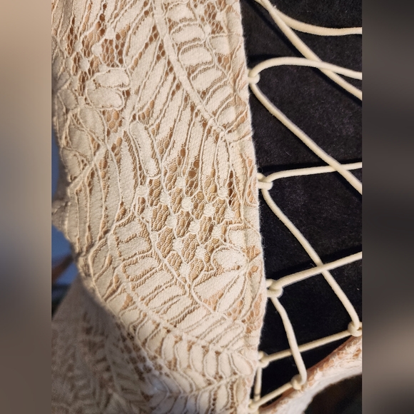 Forever 21 lace white mini dress, medium - Picture 3 of 8